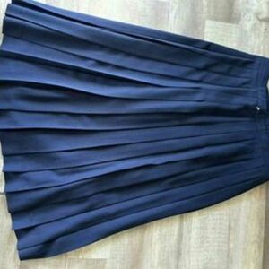 Blue vintage midi pleated skirt made in england waist 42cm high 84 cm